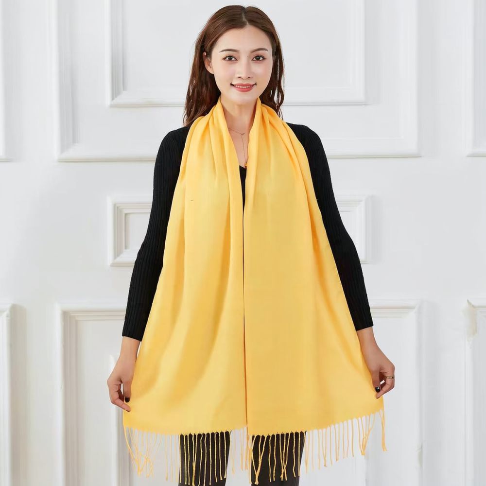 Shawl Wrap Winter - Sciarpa in raso giallo personalizzabile per